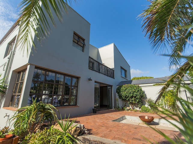 5 Bedroom Property for Sale in Summerstrand Eastern Cape